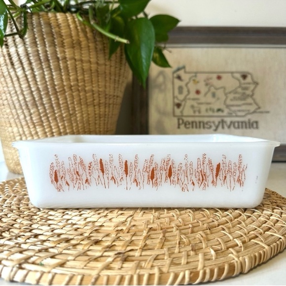 Vintage Proctor Silex Autumn Harvest Wheat Slow Cook Milk Glass Dish - Picture 1 of 10